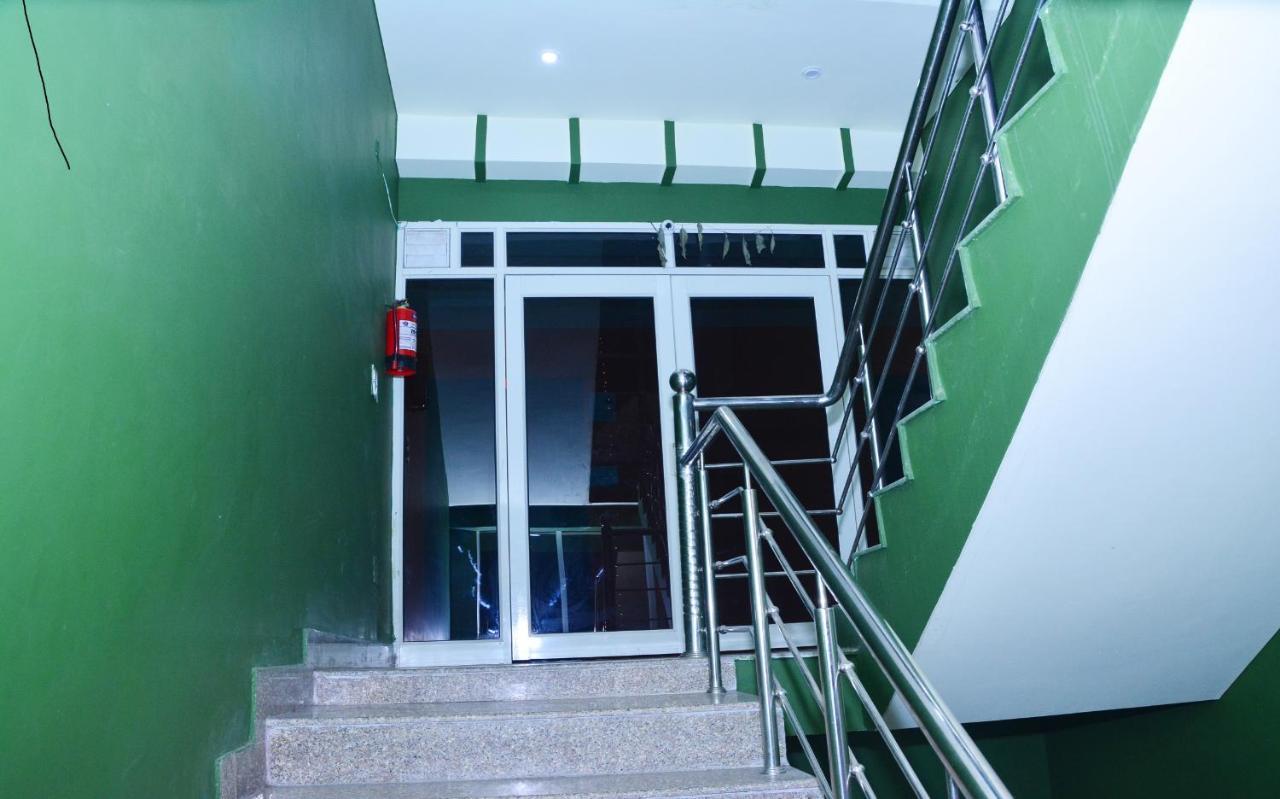 Hotel Devbhoomi Inn Рішикеш Екстер'єр фото